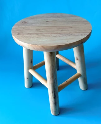 Houten huishoudstoel