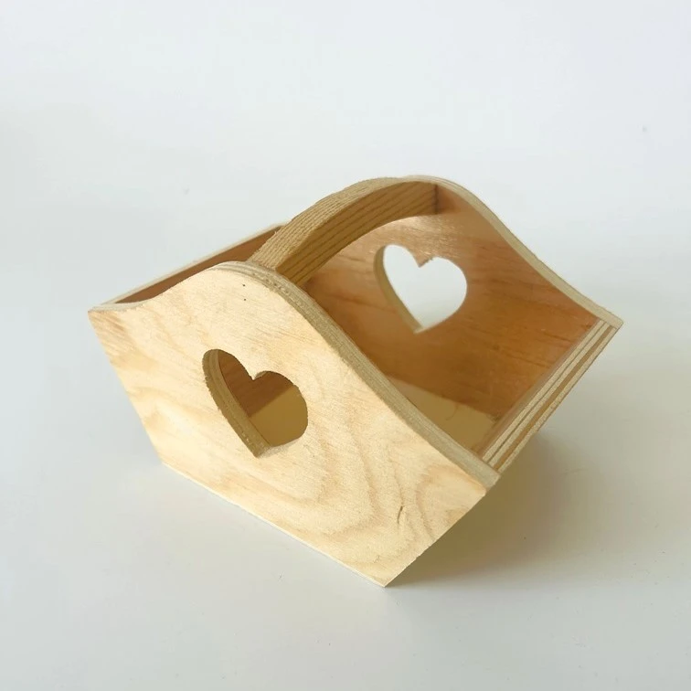 Houten hartmand