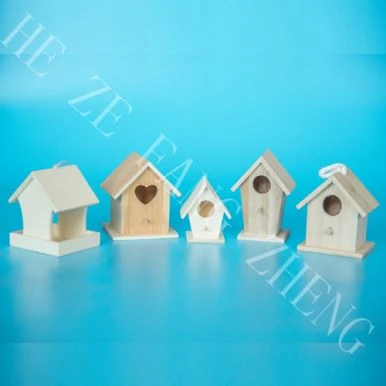 Decoratief houten vogelhuisje